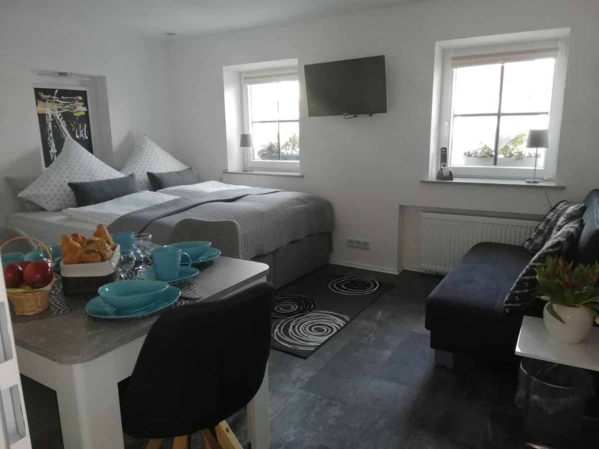 Ferienwohnung Hirmer Цирндорф Екстериор снимка