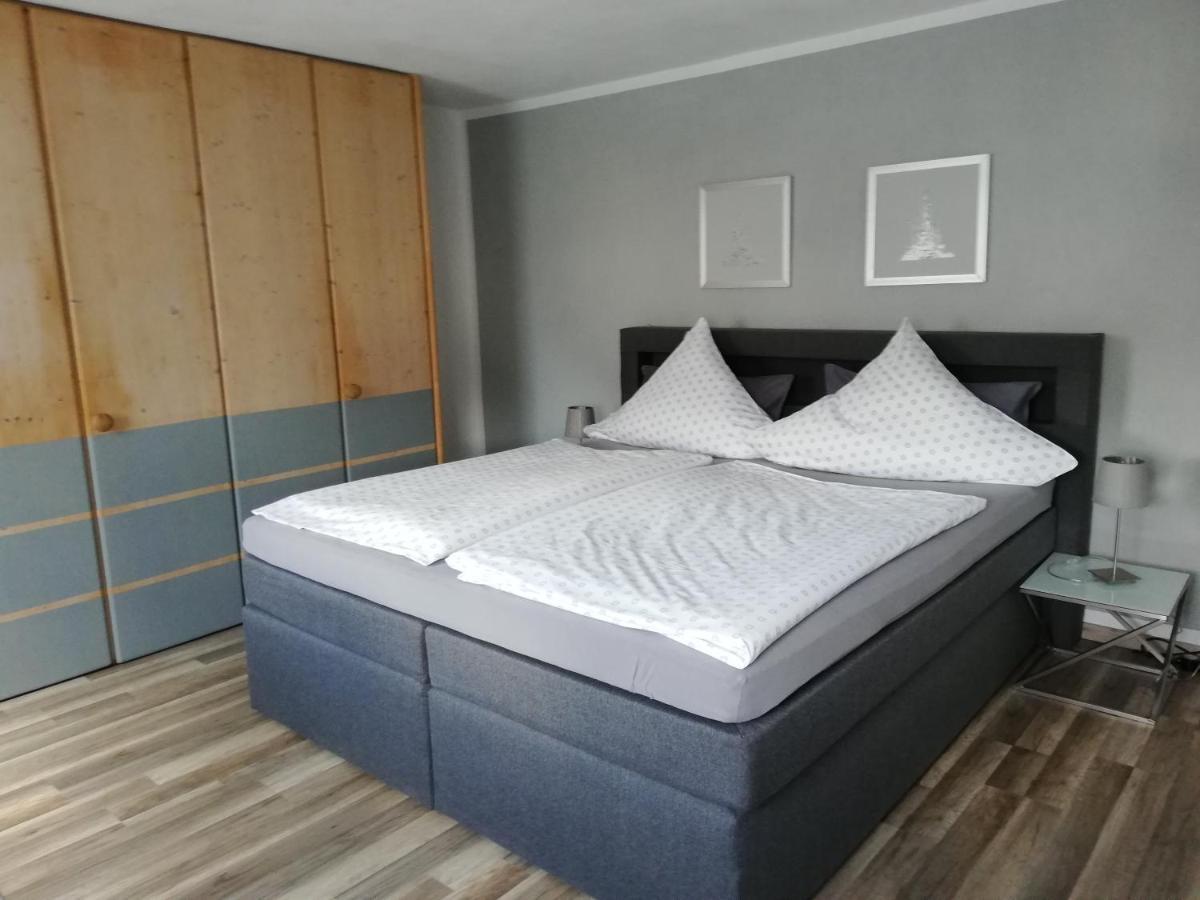 Ferienwohnung Hirmer Цирндорф Екстериор снимка