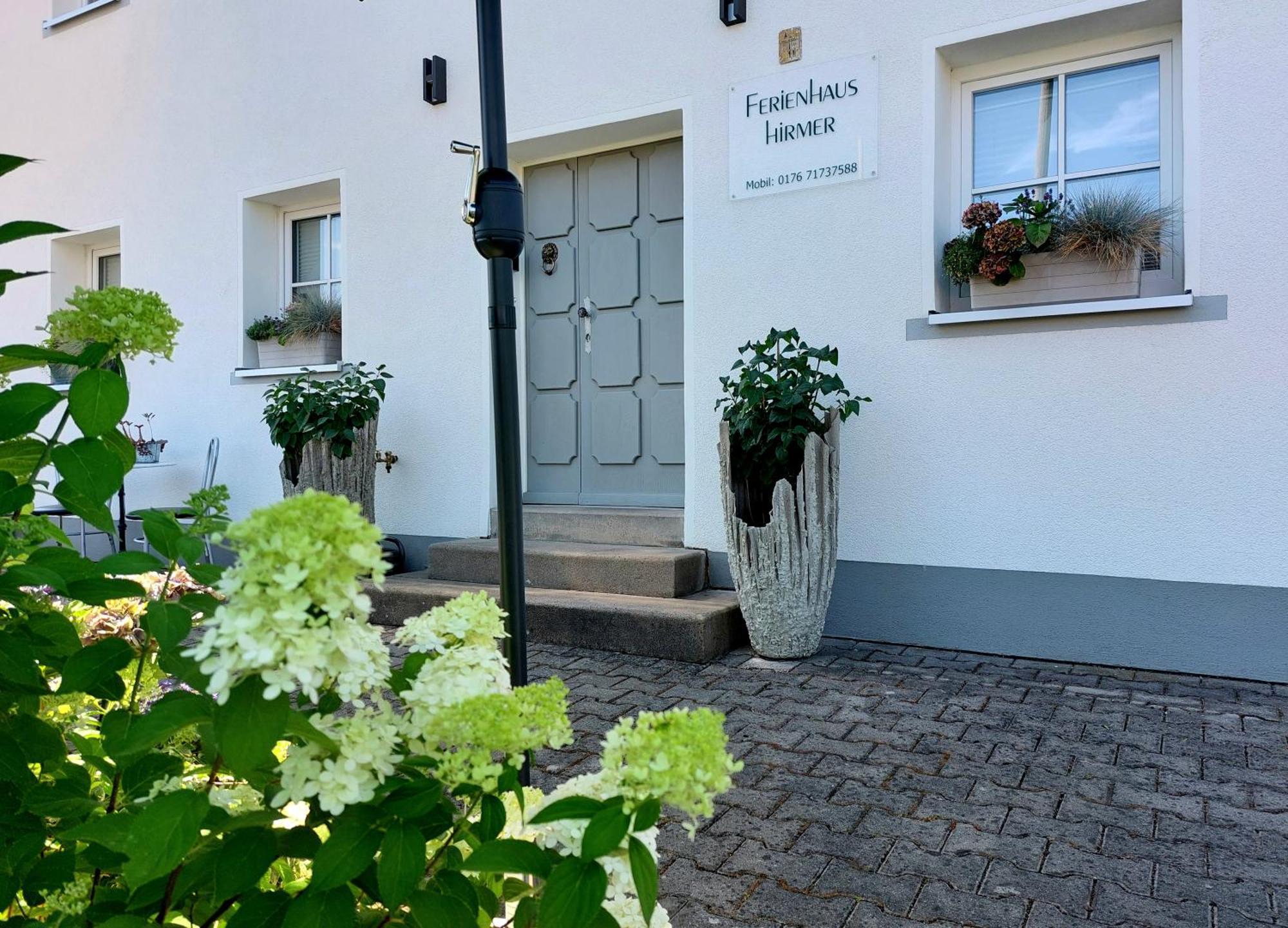 Ferienwohnung Hirmer Цирндорф Екстериор снимка